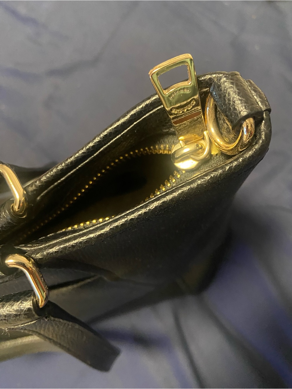 Coach Black Leather Tote with Gold Logo Plaque - Picture 3 of 3